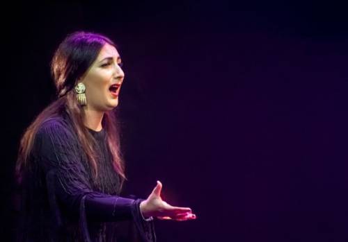 Rocío Mayoral al Cante en Rocío Mayoral